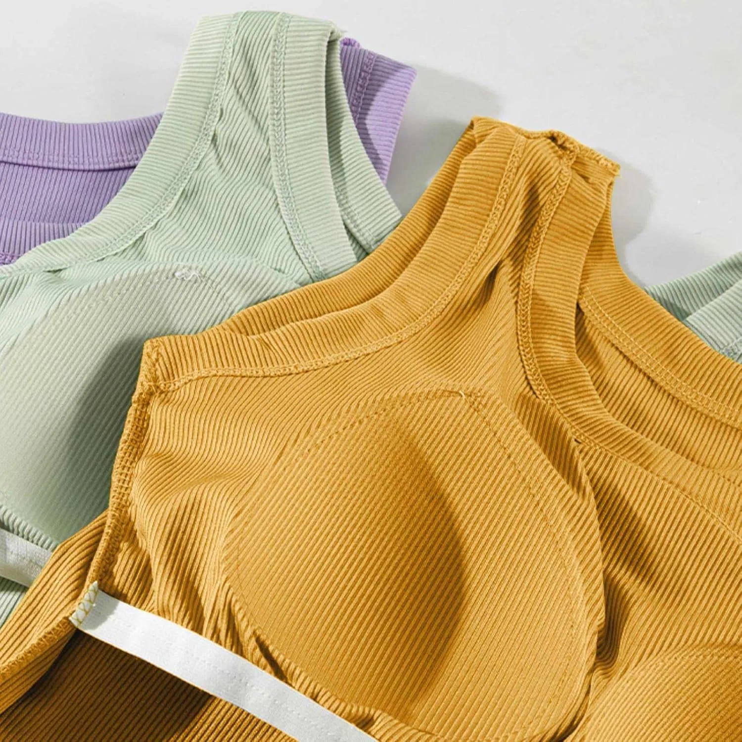 2025 Womens Ribbed Cami Tank Tops Built in Bra Padded Camisole Sleeveless Stretch Slim Fit Lounge Layer Daily Wear