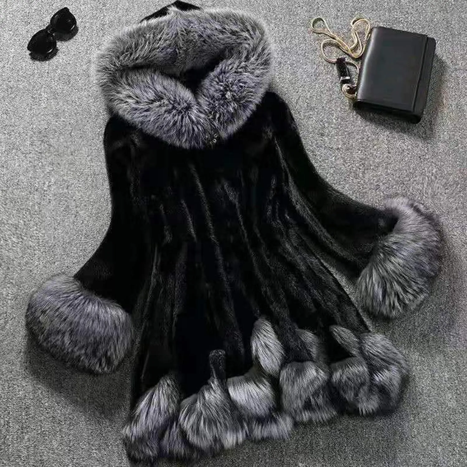 OIOLOYJM Oversized Faux Fur Hooded Coats Winter Fashion Coats Womens Warm Hooded Jacket Thick Padded Loose Fleece Outerwear