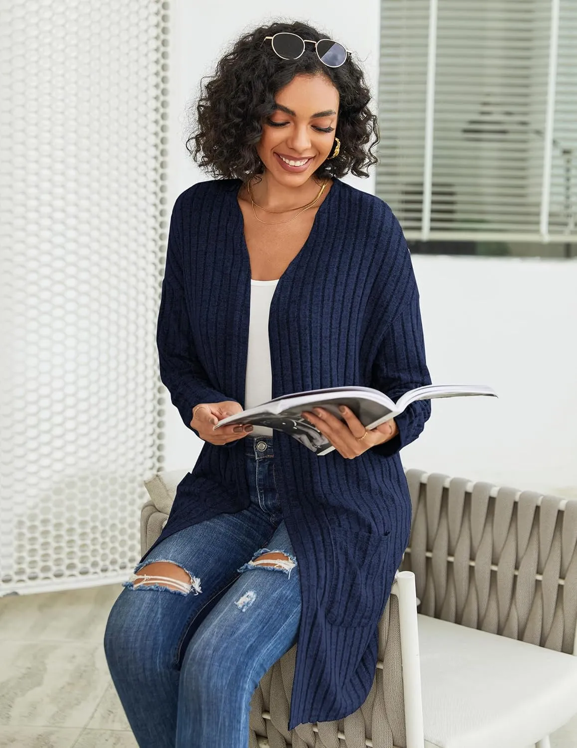 Womens Cardigan Sweater Lightweigh Long Sleeve Open Front Knit Oversized Cardigans with Pockets Trendy Spring Tops