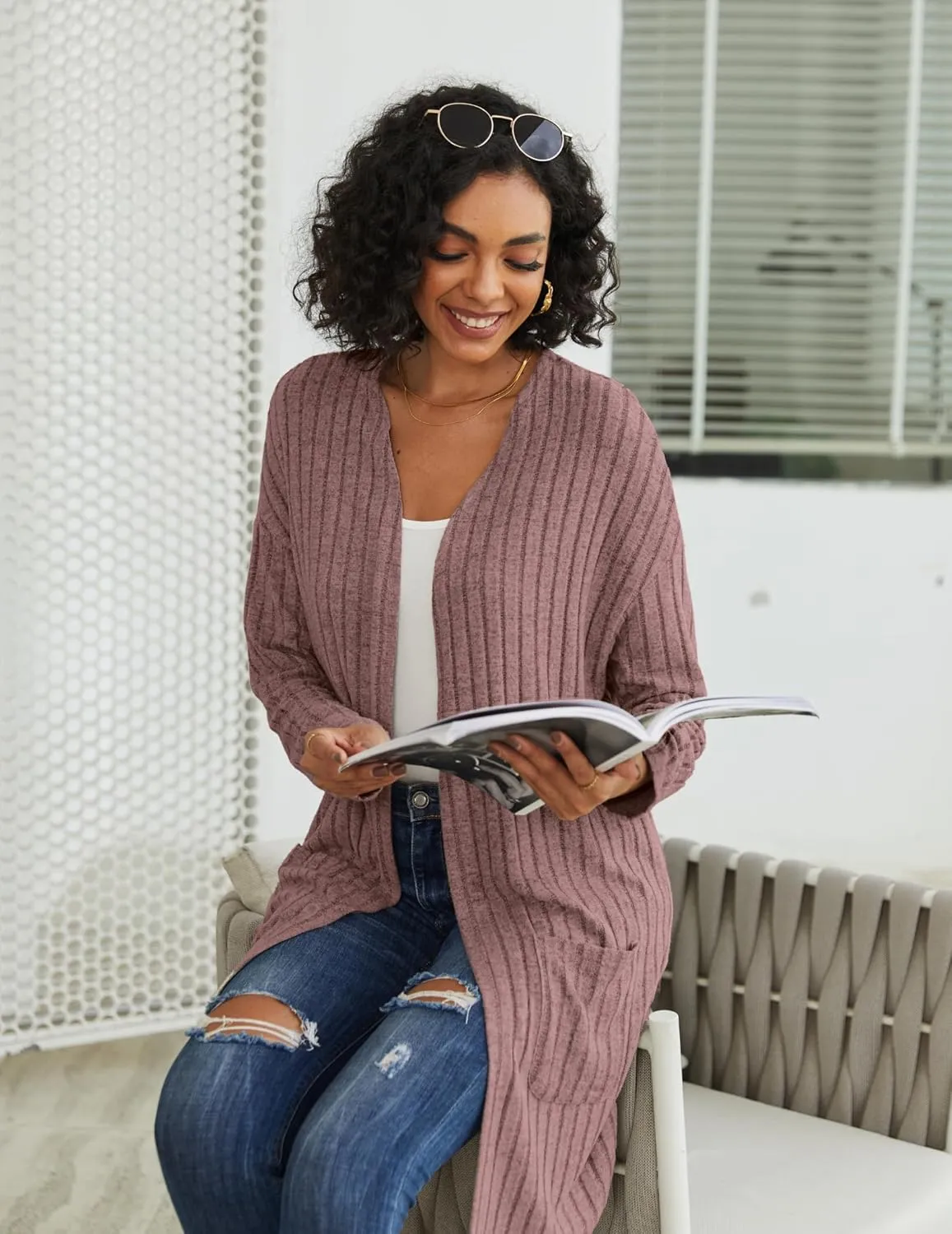 Womens Cardigan Sweater Lightweigh Long Sleeve Open Front Knit Oversized Cardigans with Pockets Trendy Spring Tops