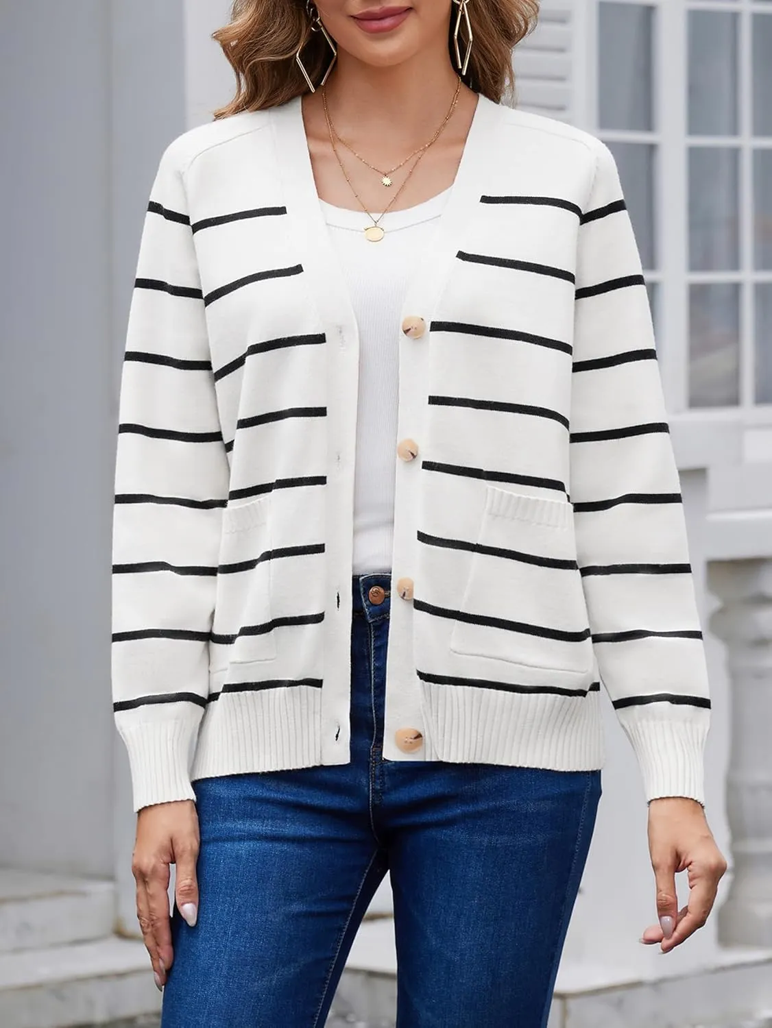 Women's Cardigan Sweaters 2024 Fall Oversized Lightweight Cardigans Open Front Button Knit Outerwear with Pockets