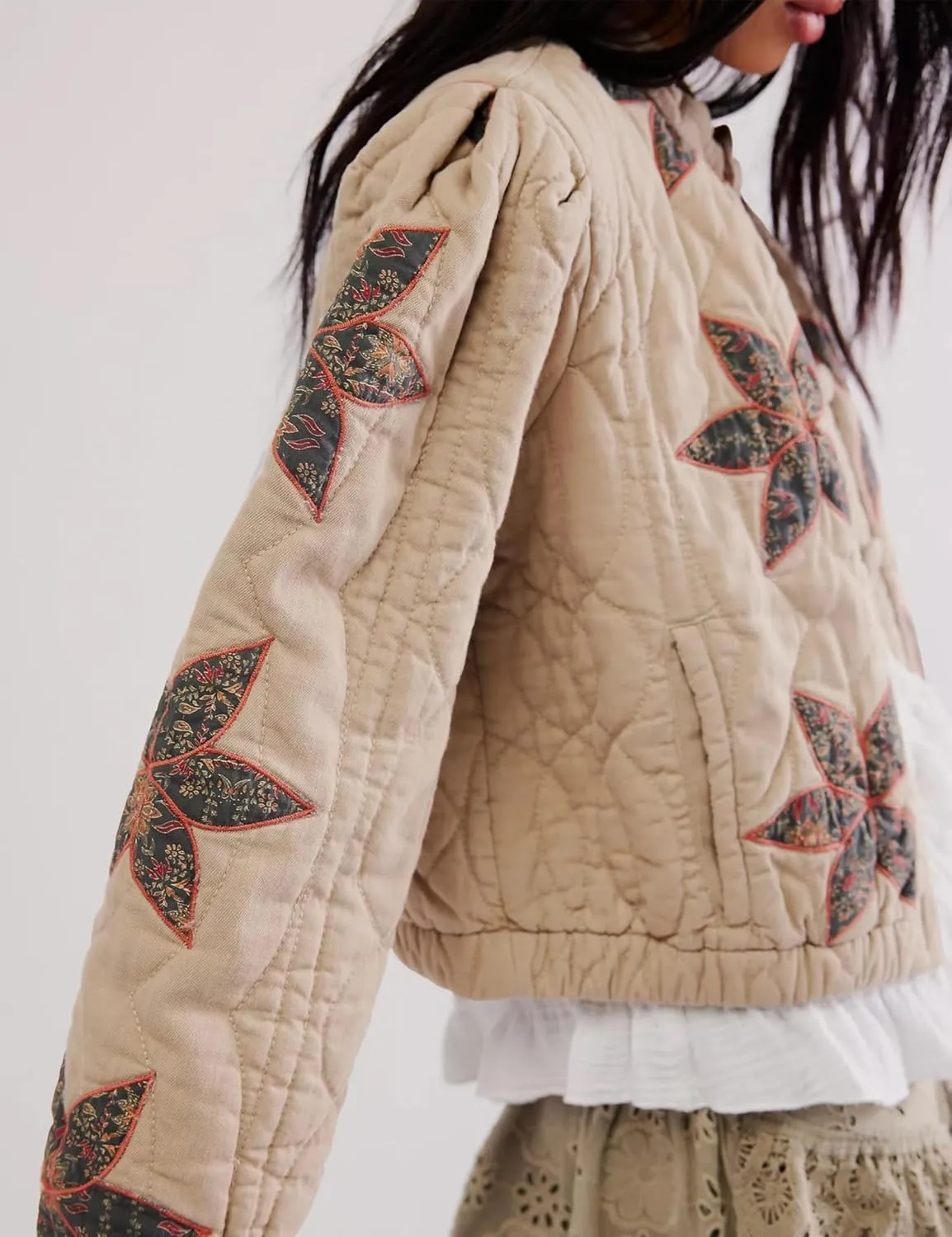 Women’s Floral Quilted Puffer Jacket Lightweight Cropped Embroidered Button Down Jacket Padded Coats with Pockets