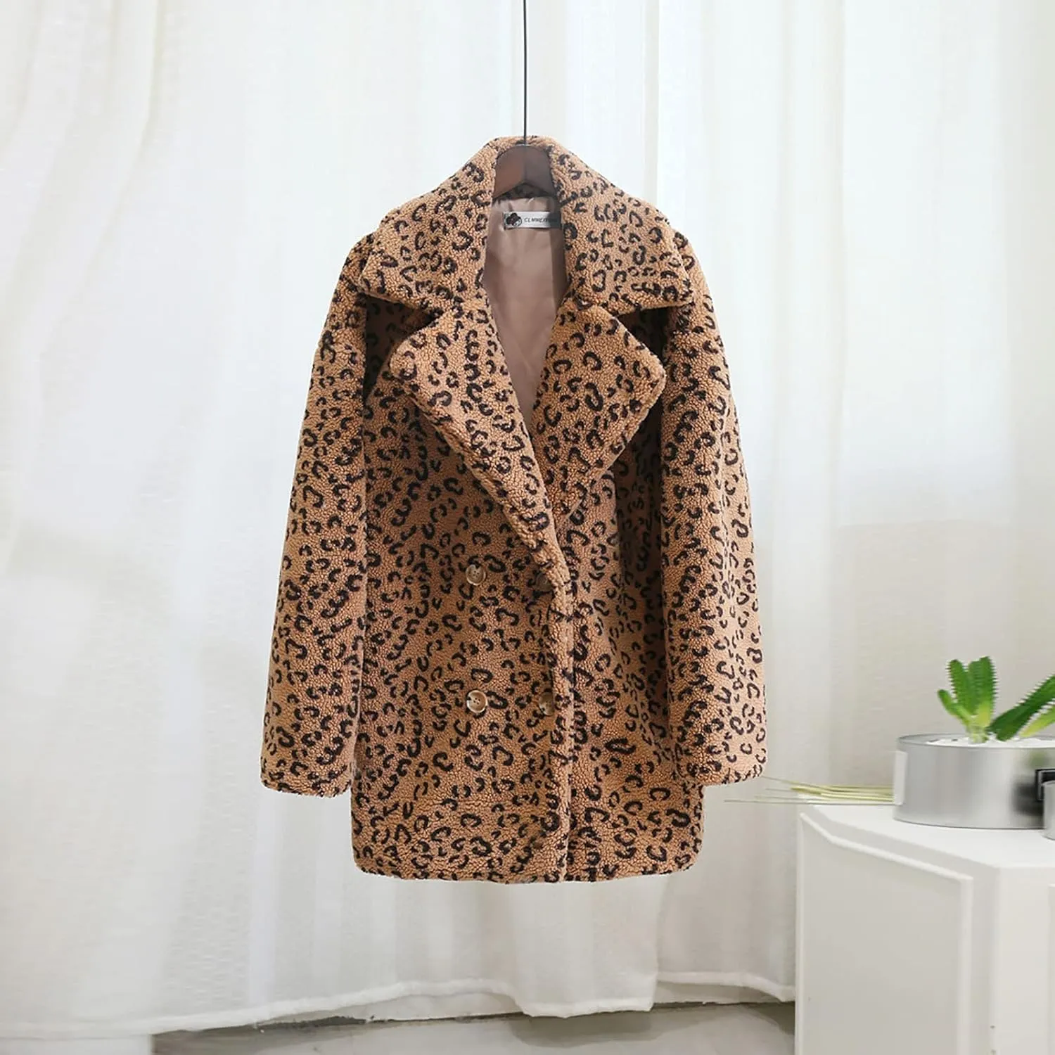 yardsong Faux Fur Coats for Women Fashion Leopard Printed Shaggy Jackets Notched Lapel Collar Long Sleeve Luxury Outerwear